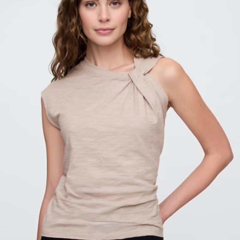 GAP Women's ForeverSoft Twist Top Asymmetrical Knot Tee Size M